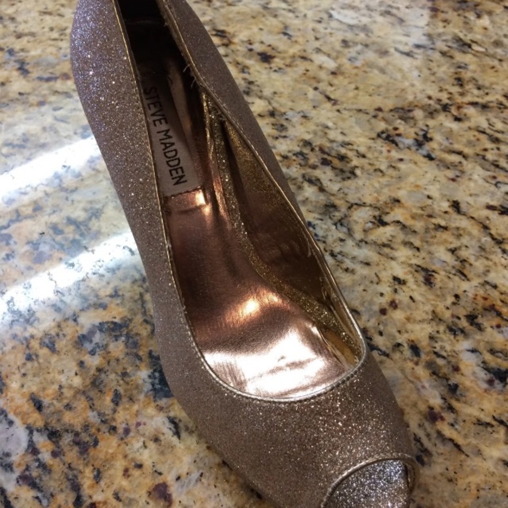 gold heels steve madden